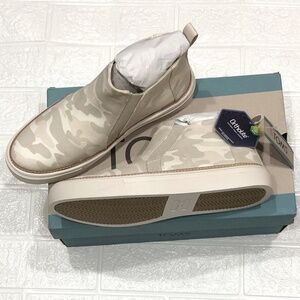 TOMS Camo High Top Slip On Mid Sneakers Canvas Printed Shoes Natural 6.5